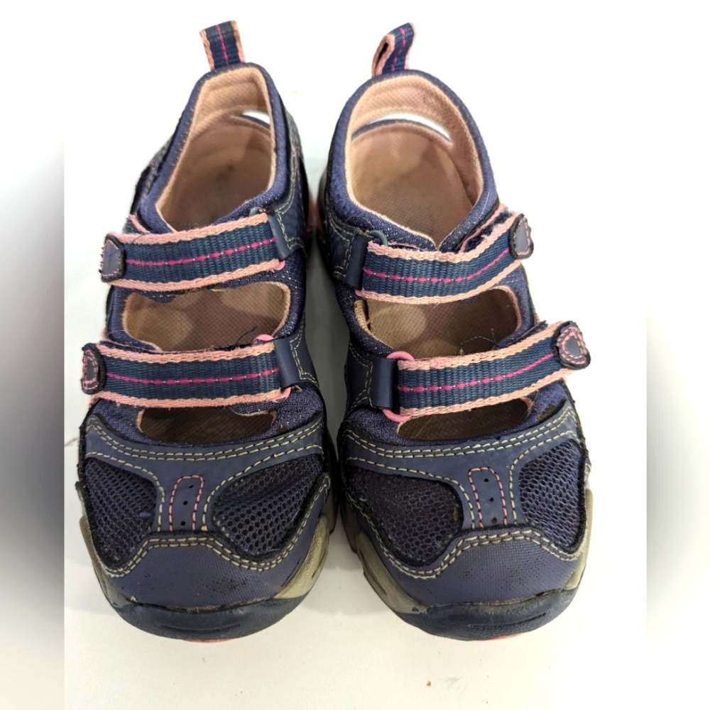 Stride rite girls Size 5 Toddler sandles.